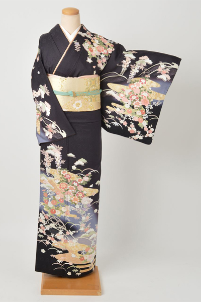 訪問着(赤墨色の地織り）