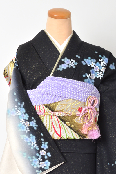 振袖（黒地・花びら）