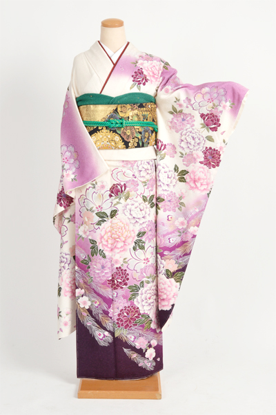 振袖［白と紫の濃淡に花尽くし］