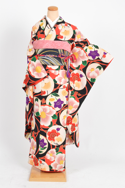 振袖［黒地・丸に四季花］