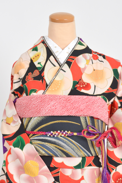 振袖［黒地・丸に四季花］