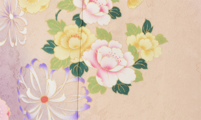 振袖[淡い紅色/花]