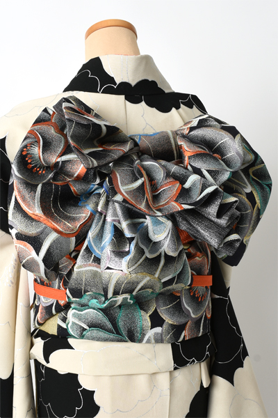 振袖[モノトーン/牡丹]