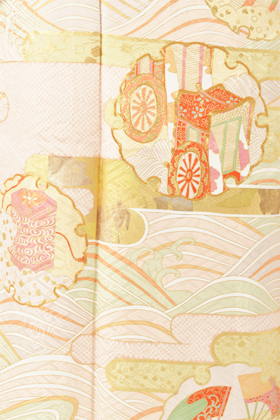 振袖[向日葵色・青海波に吉祥文様]