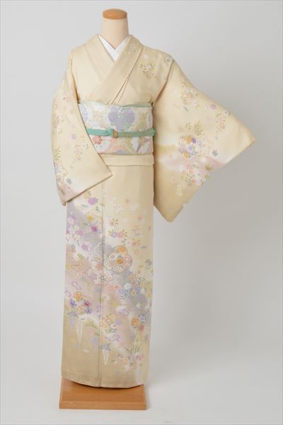 訪問着(クリーム色・紗綾形)