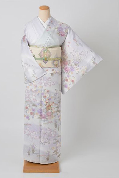 訪問着(うす紫・四季の草花)