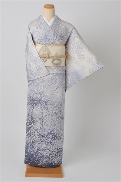 訪問着(白地・淡い茄子紺)