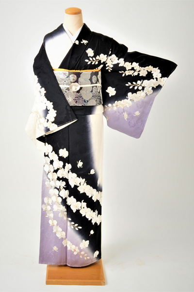 訪問着［白、黒、紫に刺繍の花］