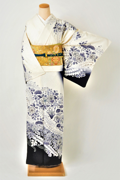 訪問着［白地に銀糸・辻が花風］