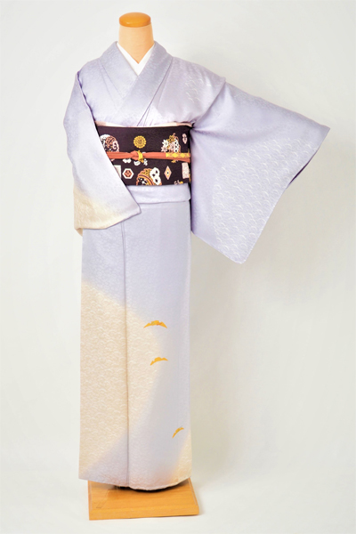 訪問着［藤鼠色に細かい柄の織込み］