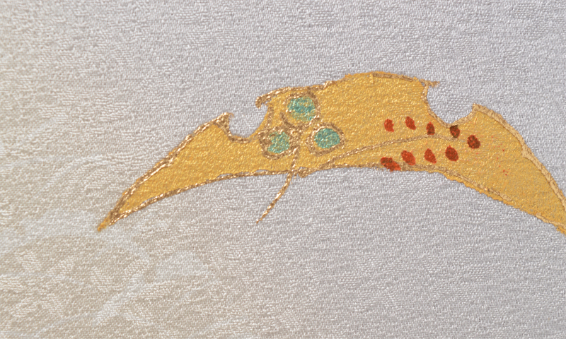 訪問着［藤鼠色に細かい柄の織込み］