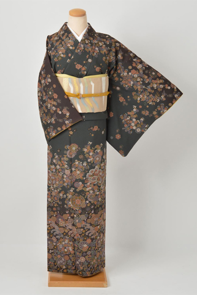 訪問着〔憲法色に刺繍で華紋の総柄〕