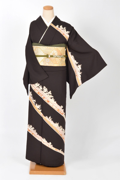 訪問着[こげ茶色地に熨斗×陰抱沢瀉紋]