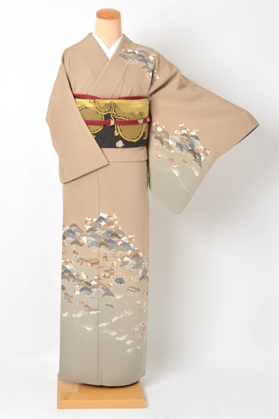 訪問着[枯れ色/松・梅.]