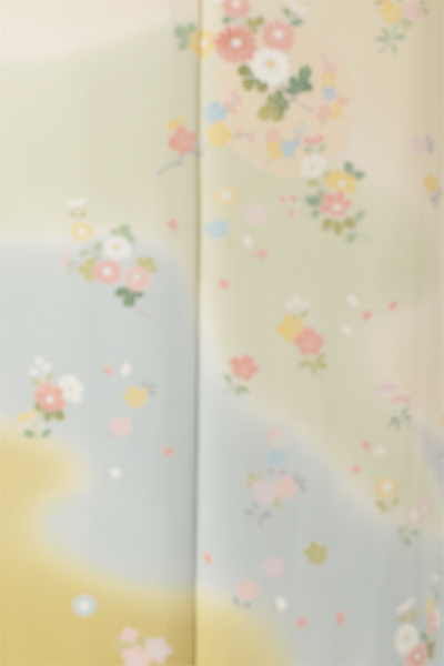 訪問着[鳥の子色/小さな四季花]