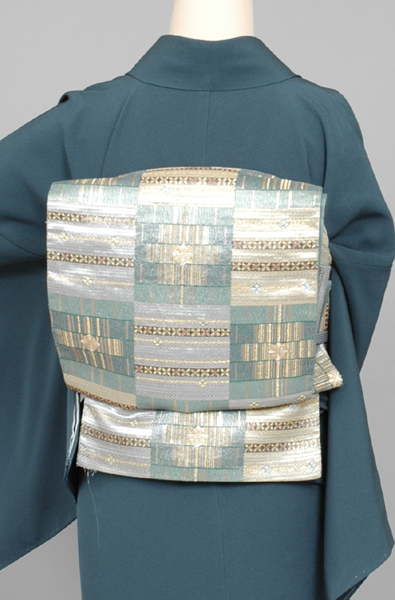 色無地［縮緬/縫い紋あり］