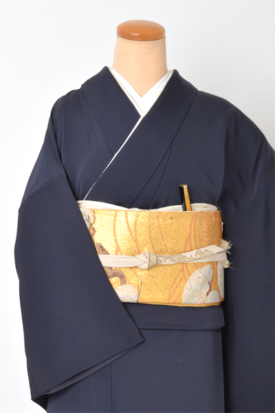 色留袖［タンクブルーに七宝模様］