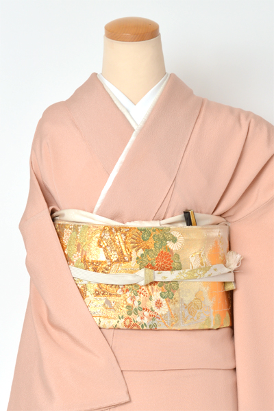 色留袖[淡ピンク//スワトウ刺繍]
