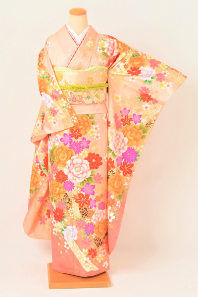 単衣振袖［サーモンピンクに大小の花］