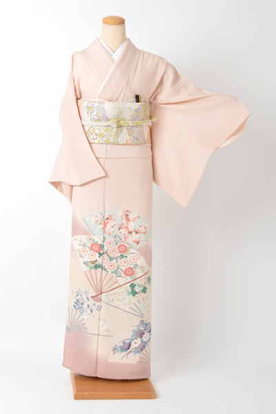 色留袖[薄桜色・扇に草花]
