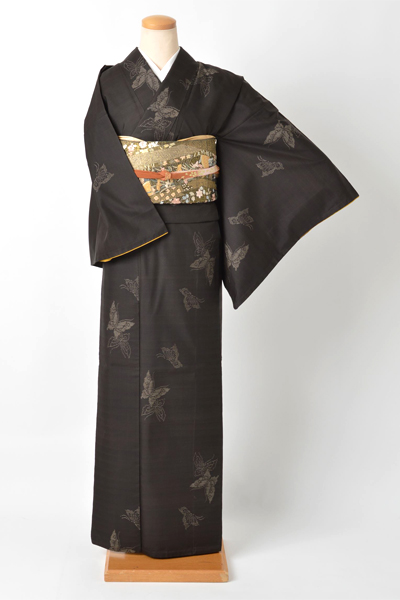 紬［黒大島/蝶]