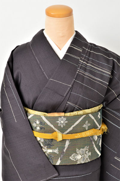 紬訪問着［黒地に刺し子風の横線模様］