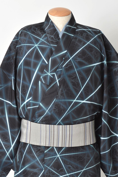 浴衣［Lサイズ171～179cm/黒地に光線模様]