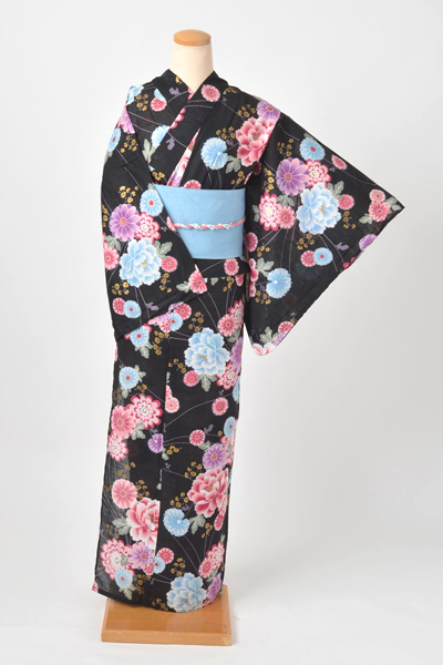 浴衣（黒地に花柄）