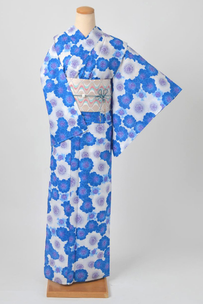 浴衣（ブルーと白の花柄・トールサイズ）