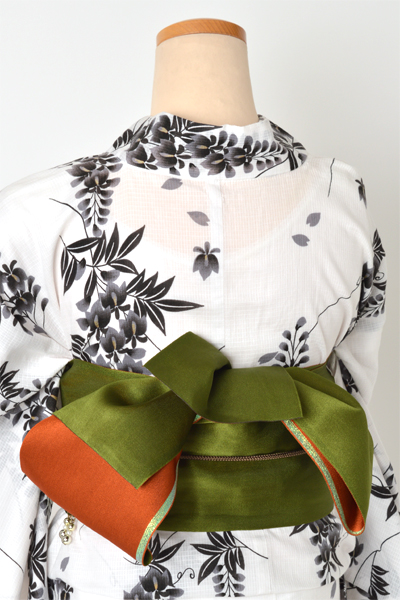 着物風浴衣(白地に藤の花)