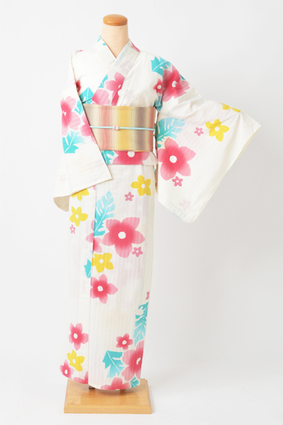 浴衣［オフホワイトにパステルお花]