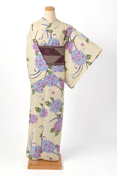 浴衣（生成りに紫陽花）