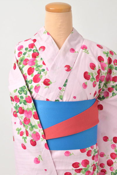 浴衣［ピンク地にイチゴ］
