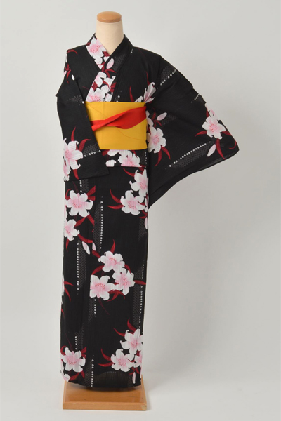 浴衣［黒地にユリの花］
