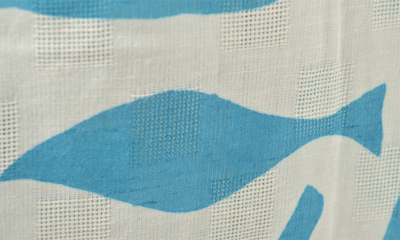 浴衣［白地にブルーの魚］