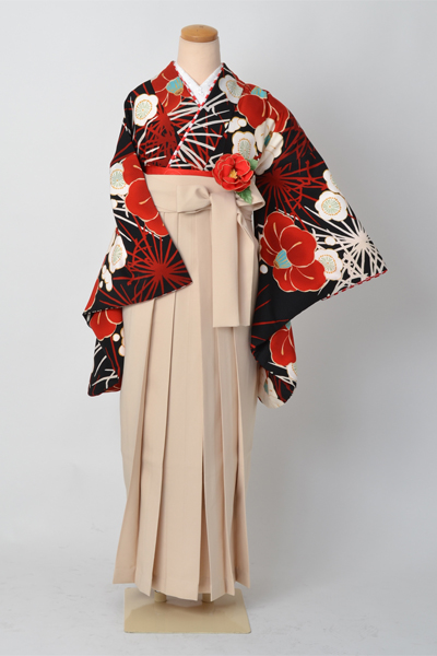 卒業袴［中村里砂・黒地の椿模様］