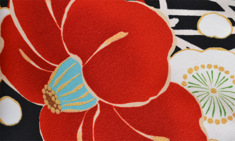 卒業袴［中村里砂・黒地の椿模様］