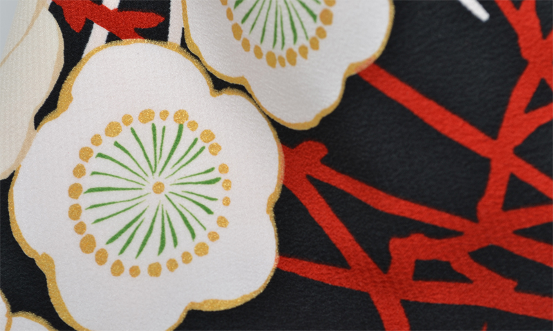 卒業袴［中村里砂・黒地の椿模様］