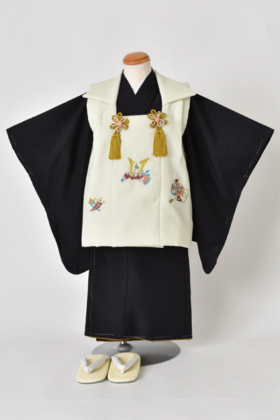 三歳被布セット[被布：生成り色・長着：黒色]