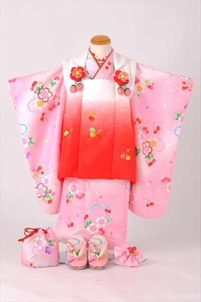 三歳被布セット(ピンクの着物、白と赤の被布・さくらんぼ)