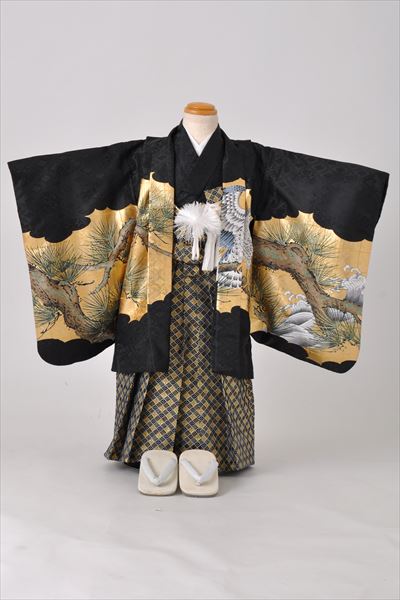 五歳祝着セット(黒地・金箔に老松と鷹)【Sサイズ】