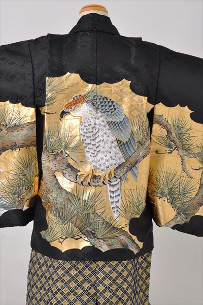 五歳祝着セット(黒地・金箔に老松と鷹)【Sサイズ】