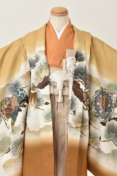 五歳祝着セット［クリーム・兜］