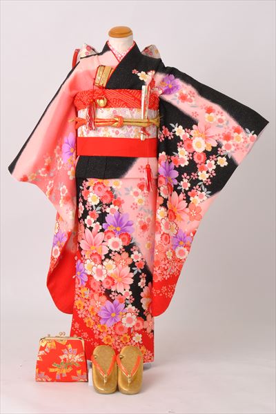 七歳祝着(黒、ピンク地・桜と花づくし)