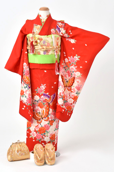 七歳祝着[赤･蝶々と花々]