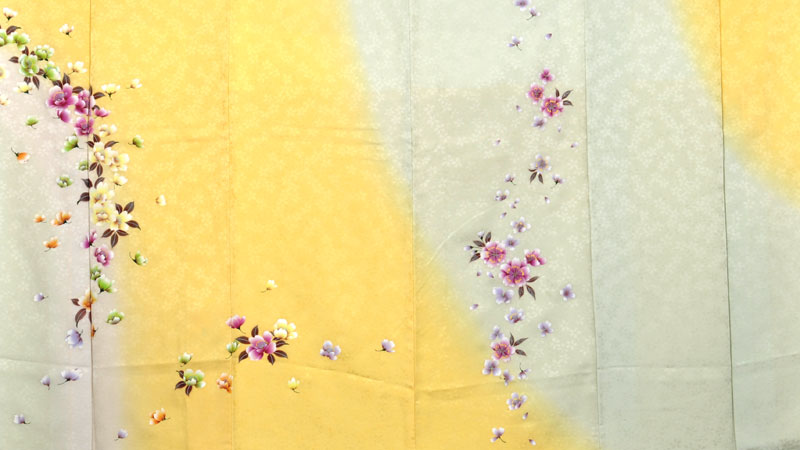 振袖(明るい黄色と鶯色地・小花)