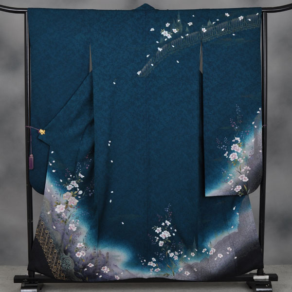 振袖(深緑地・ピンクの小花)