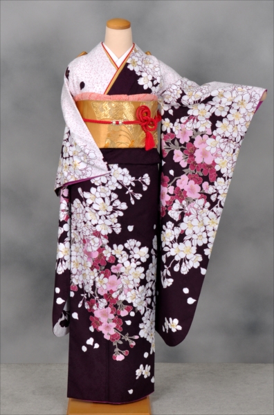 振袖(ワインレッド地・満開の桜)