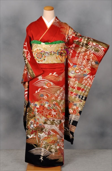 振袖(赤地・金箔に花)