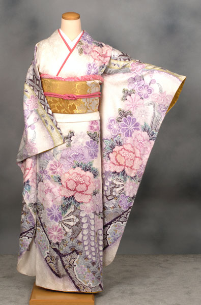 振袖(白地・総絞り、花)